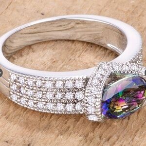 Stunning Womens White Gold Rhodium Plated Cubic Zirconia Size 7 Designer Ring